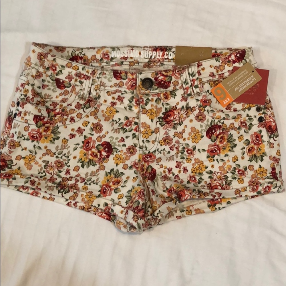 Mission floral printed shorts